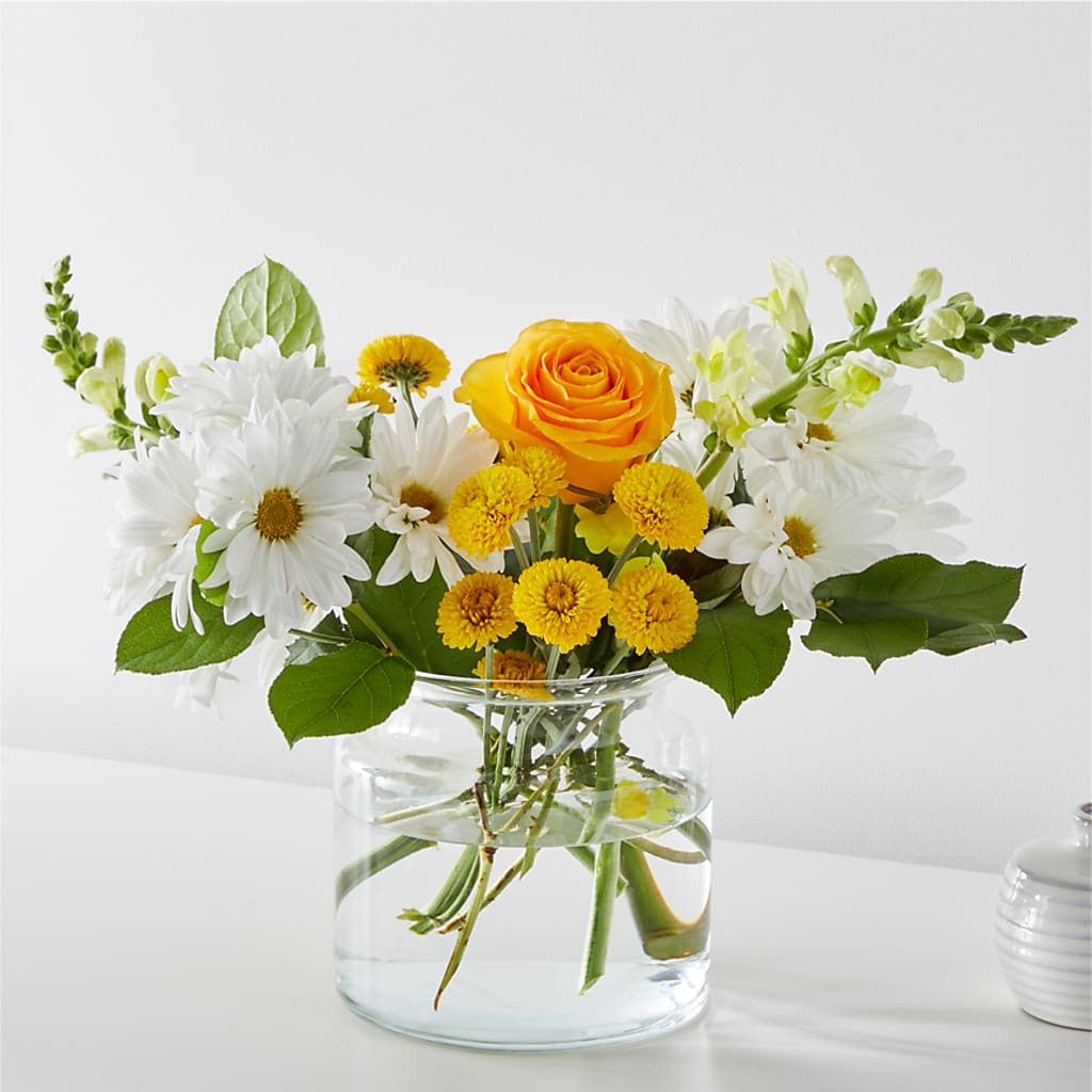 Sun Salutation Bouquet – GOD'S GARDEN FLOWER SHOP, Lancaster CA