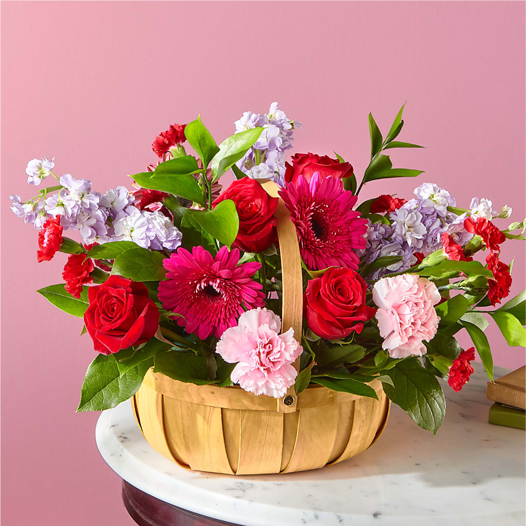 Pink Picnic Basket – GOD'S GARDEN FLOWER SHOP, Lancaster CA