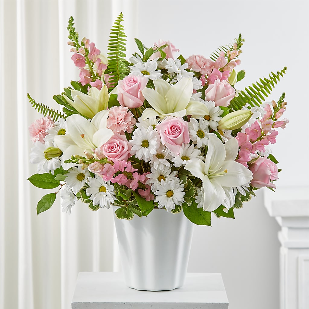 Soft Touch Tabletop Basket – GOD'S GARDEN FLOWER SHOP, Lancaster CA