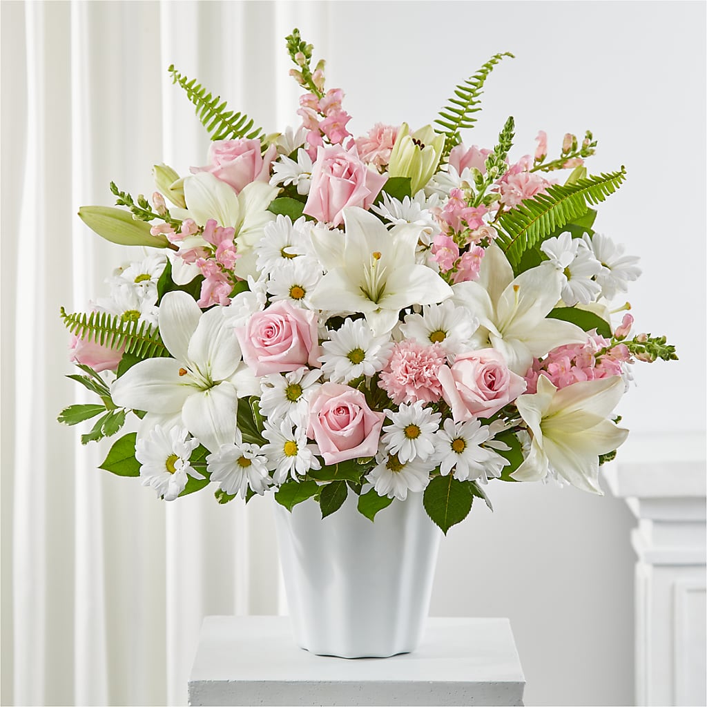 Soft Touch Tabletop Basket – GOD'S GARDEN FLOWER SHOP, Lancaster CA