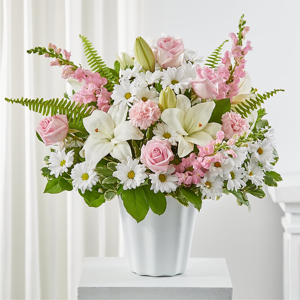 Soft Touch Tabletop Basket – GOD'S GARDEN FLOWER SHOP, Lancaster CA