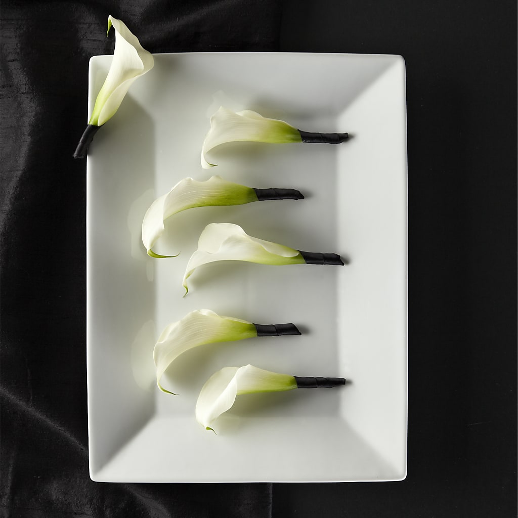 Calla Lily Promise Boutonniere – GOD'S GARDEN FLOWER SHOP, Lancaster CA