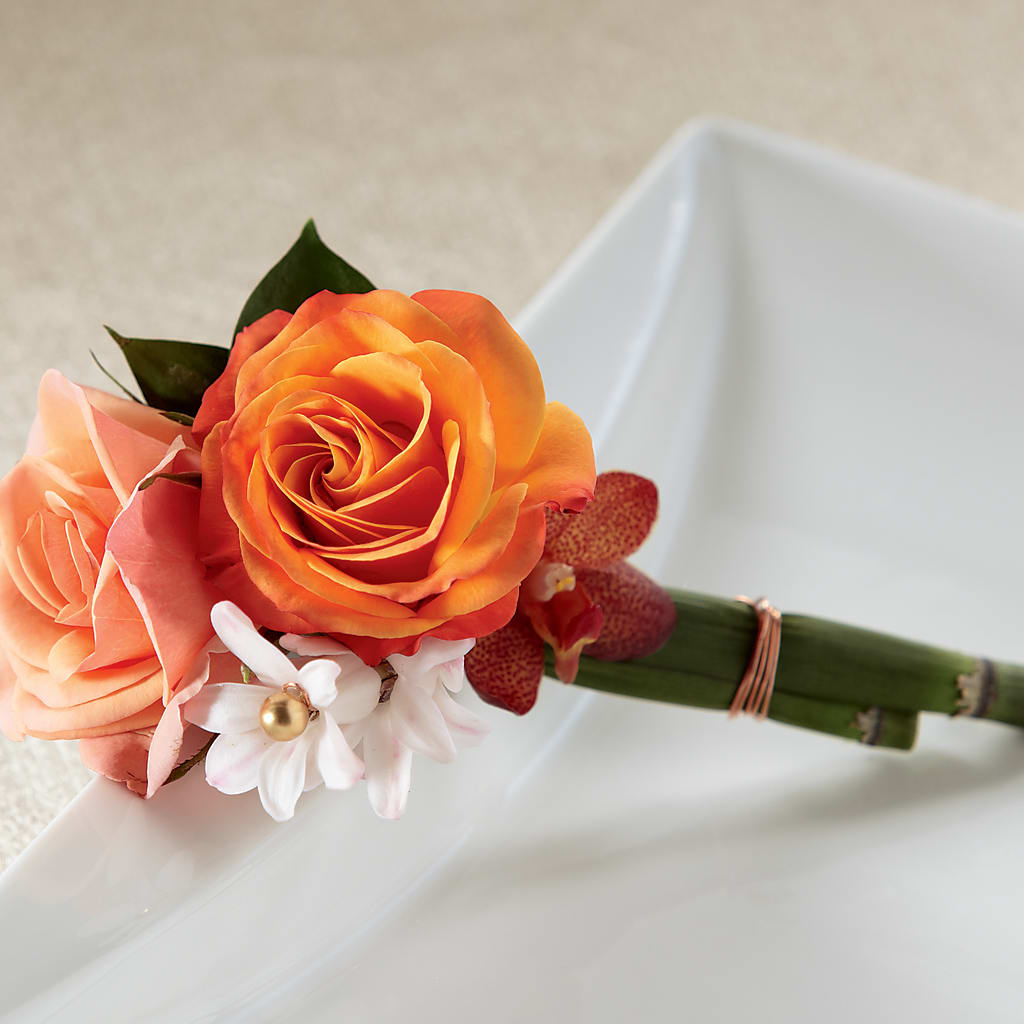 Sunset Dream Boutonniere – GOD'S GARDEN FLOWER SHOP, Lancaster CA