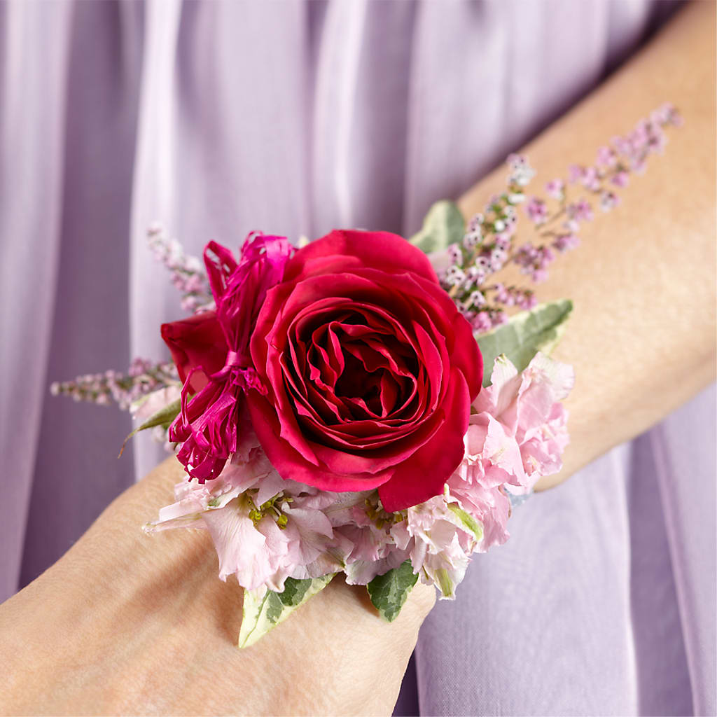 Rose Charm Corsage – GOD'S GARDEN FLOWER SHOP, Lancaster CA