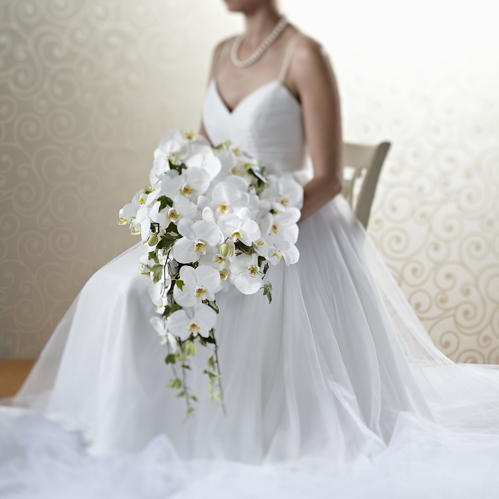 Classic White Bouquet – GOD'S GARDEN FLOWER SHOP, Lancaster CA
