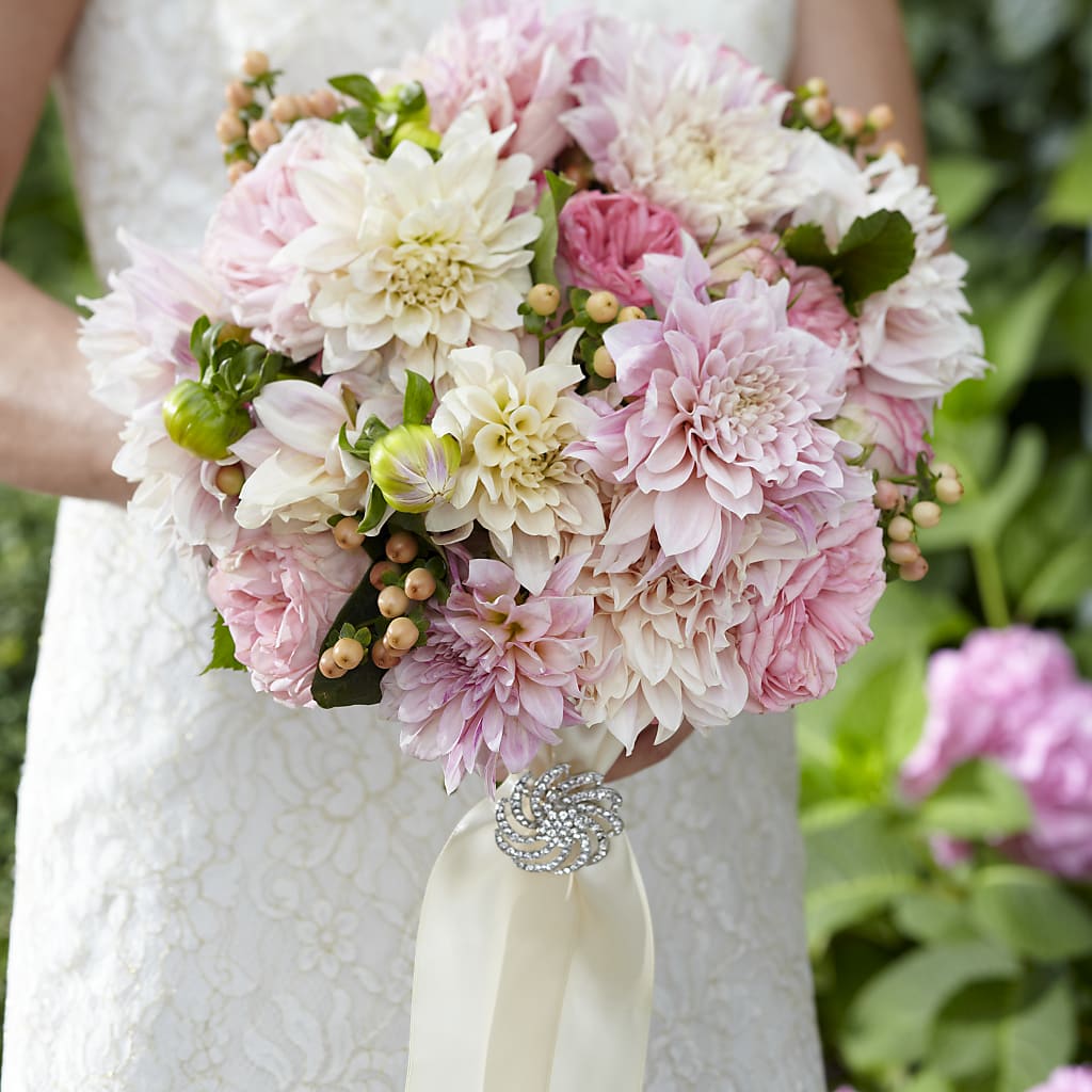 Heart's Promise Bouquet – GOD'S GARDEN FLOWER SHOP, Lancaster CA