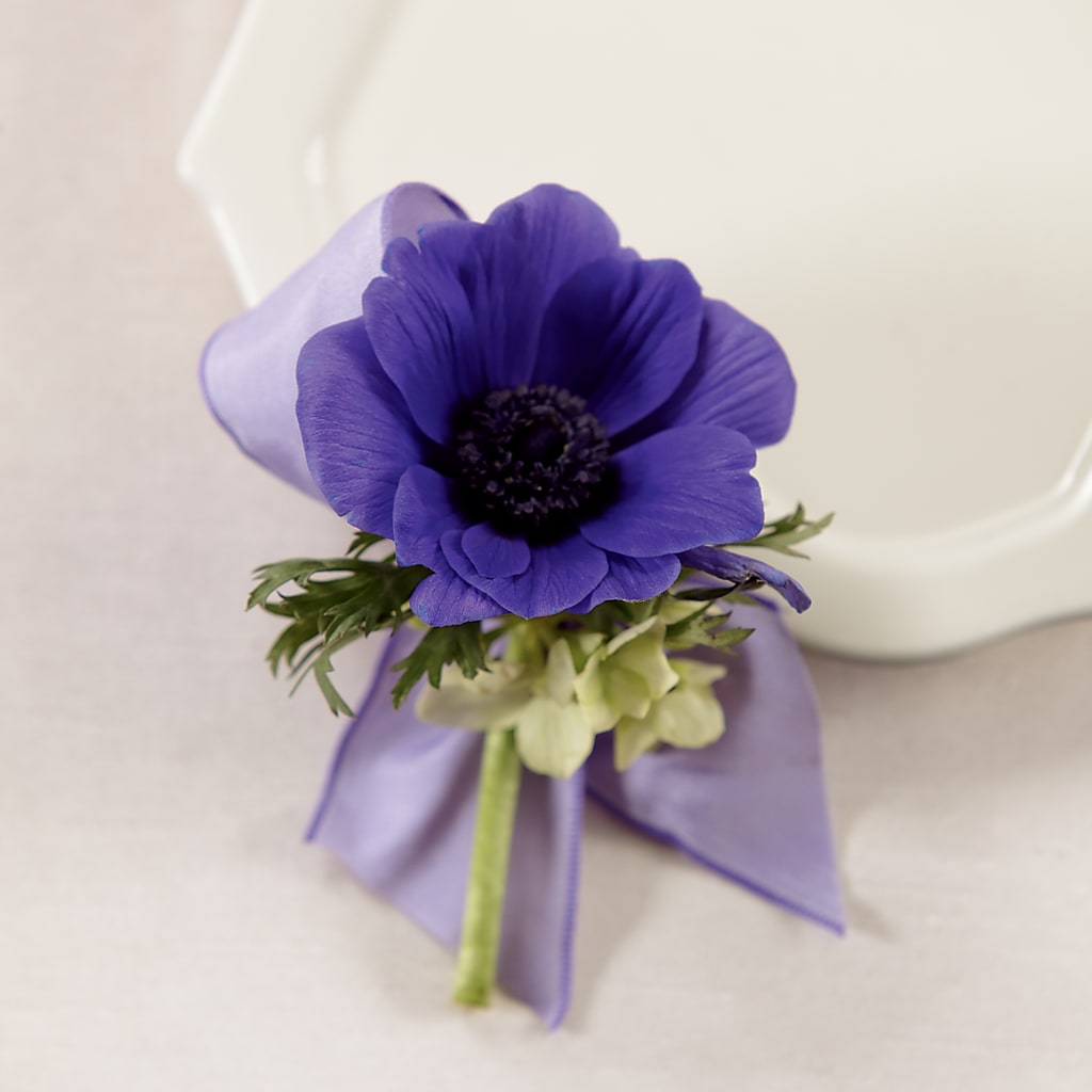 Purple Passion Boutonniere – GOD'S GARDEN FLOWER SHOP, Lancaster CA