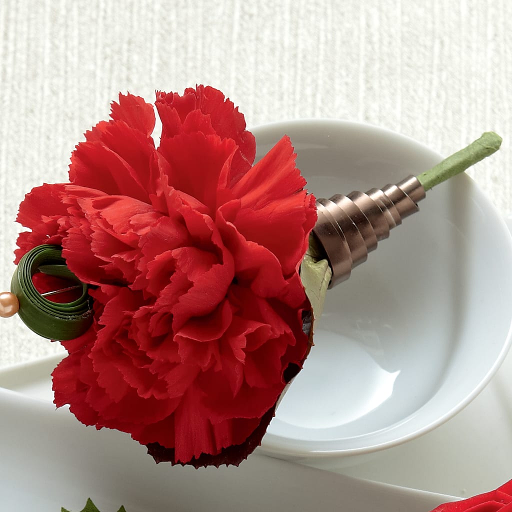 Red Carnation Boutonniere – GOD'S GARDEN FLOWER SHOP, Lancaster CA