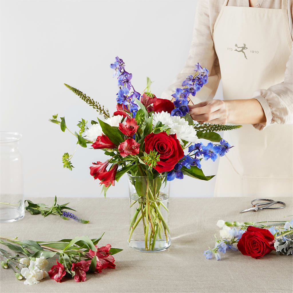 Star Spangled - A Florist Original – GOD'S GARDEN FLOWER SHOP, Lancaster CA