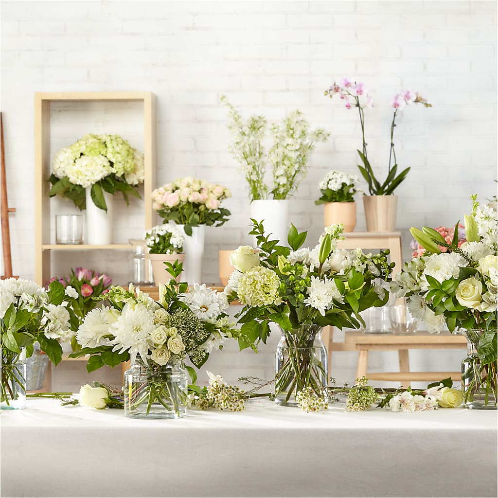 Classic Ivory – A Florist Original – GOD'S GARDEN FLOWER SHOP, Lancaster CA